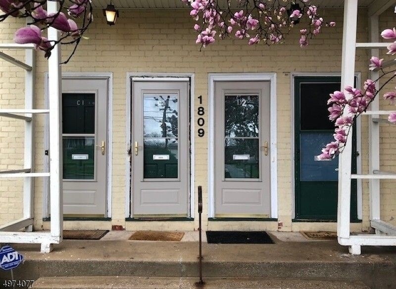 Foto principal - 1809 N Wood Ave