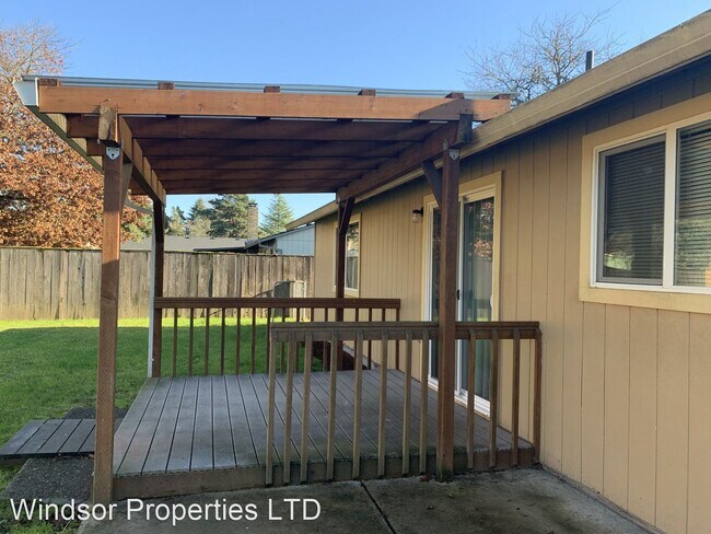 Building Photo - 3 br, 1.5 bath House - 1941 NE Shannon Drive