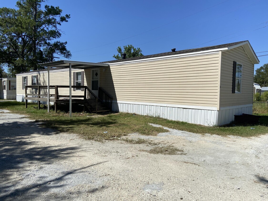 Foto principal - 625 N Claiborne St