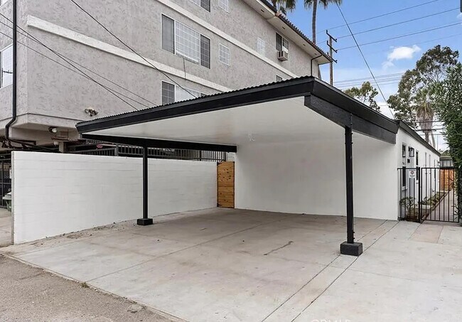 Carport - 12028 Culver Blvd
