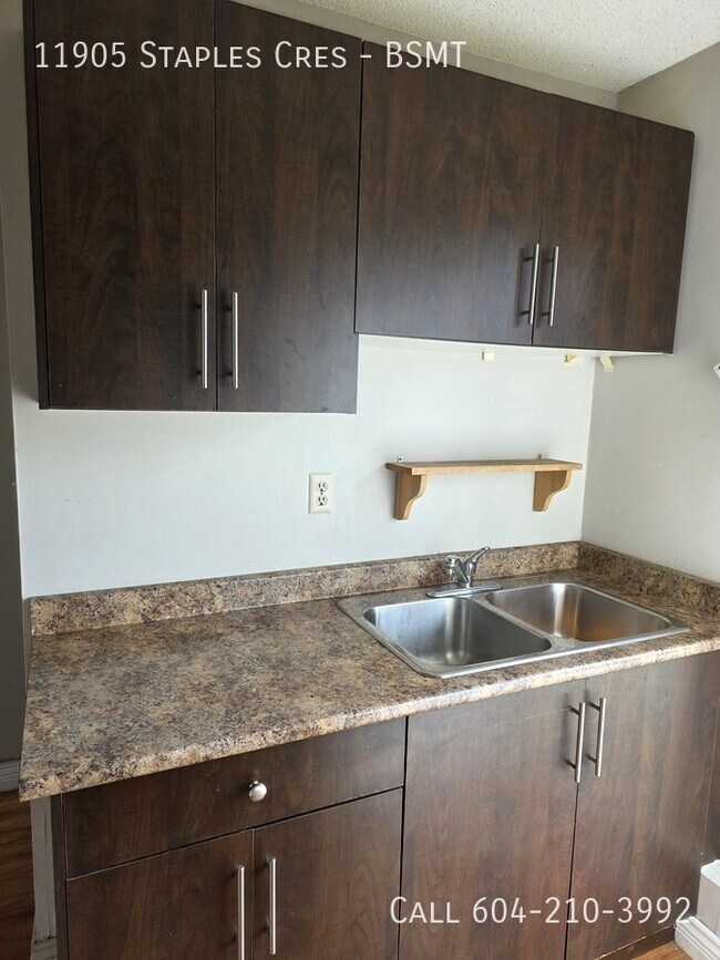 Photo du bâtiment - Basement Suite in Delta