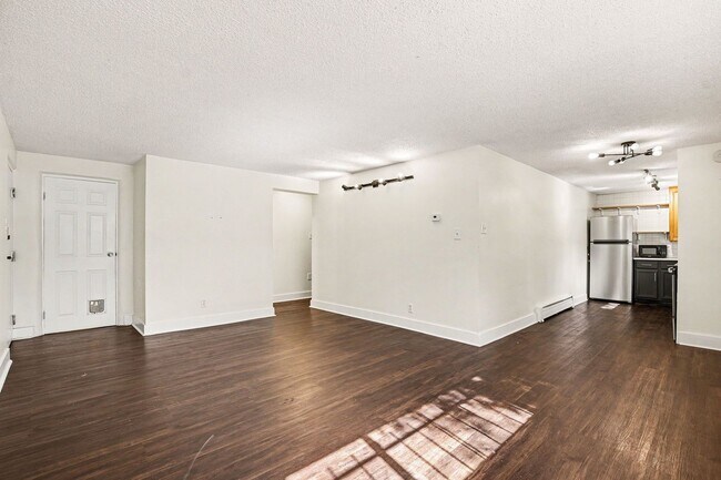 Foto del edificio - 1243 N Washington St