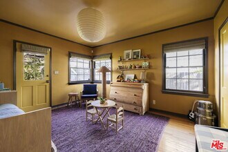 Building Photo - 11523 Albers St