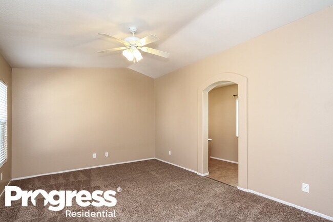 Foto del edificio - 8921 Happy Stream Ave