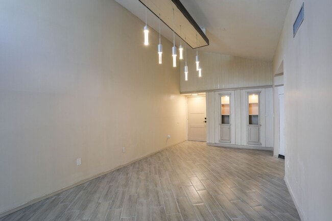 Foto del edificio - 3655 Atrium Dr