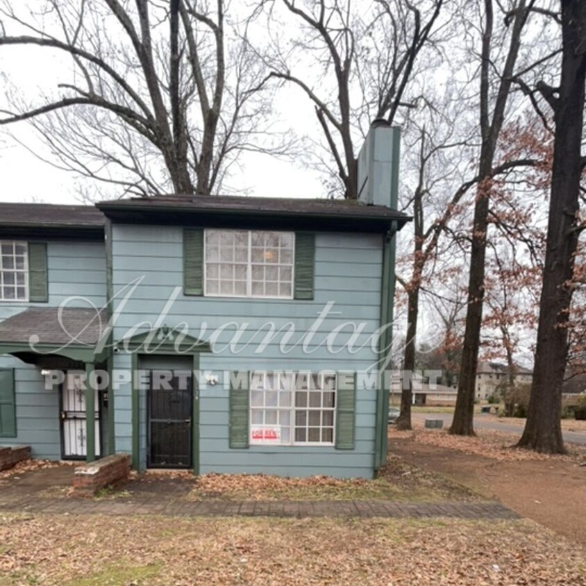 Primary Photo - Newly Renovated Duplex in East Memphis