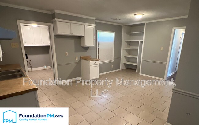 Foto del edificio - 5111 Darlington Dr