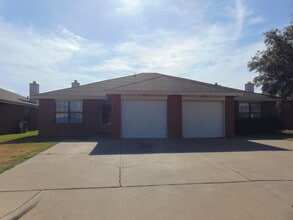 Building Photo - 405 Kline Ave