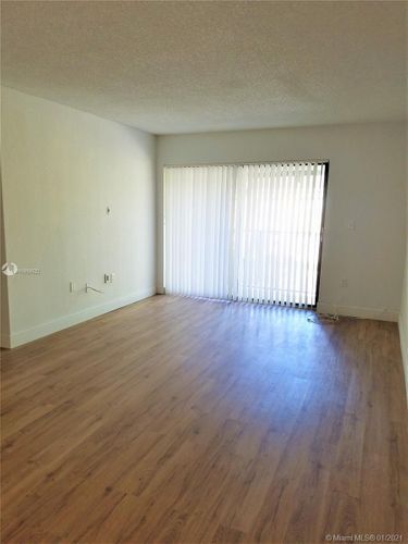 Building Photo - 7423 SW 152nd Ave