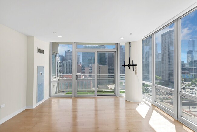 Foto del edificio - 737 W Washington Blvd
