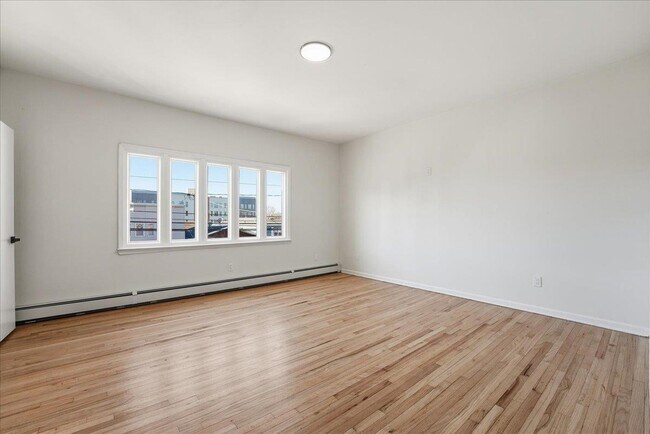 Foto del edificio - 212 Seaview Ave