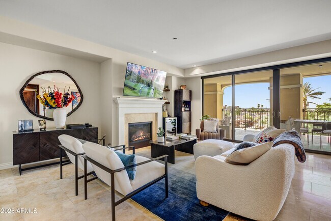 Foto del edificio - 7181 E Camelback Rd