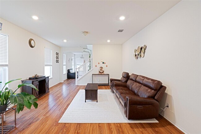 Foto del edificio - 2950 E Old Settlers Blvd