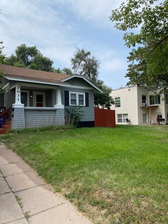Building Photo - 2031 9th Ave