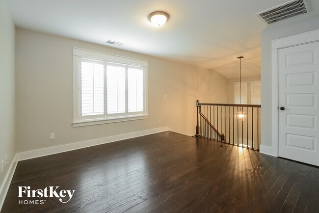 Foto del edificio - 1441 Valley Trace