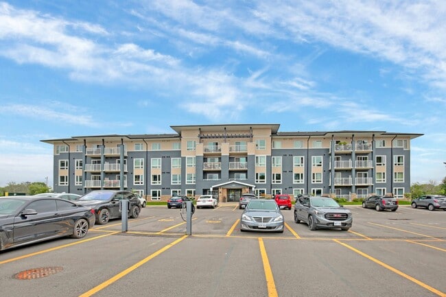 Building Photo - Ridgeway Suites Apartments