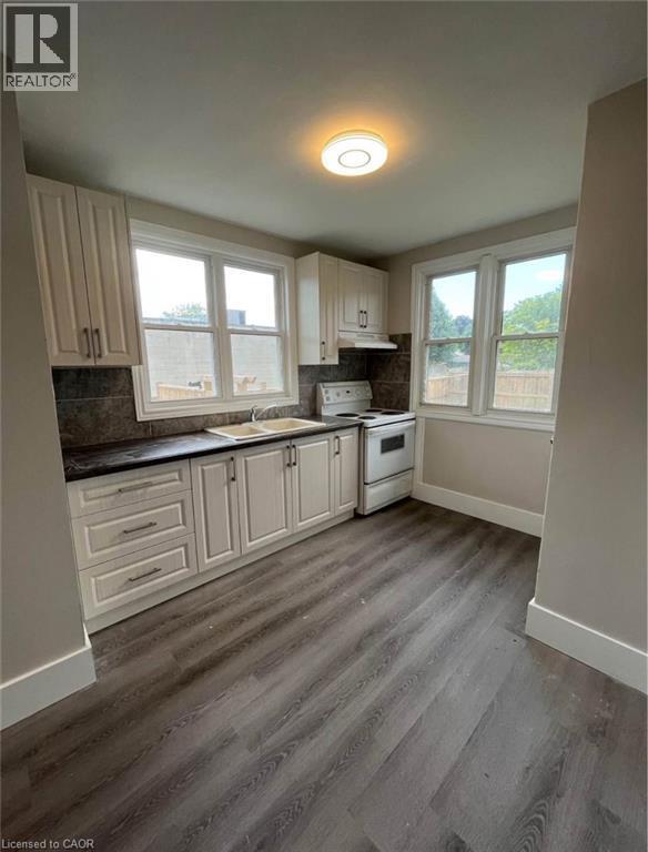 Photo du bâtiment - 6083 Dunn St