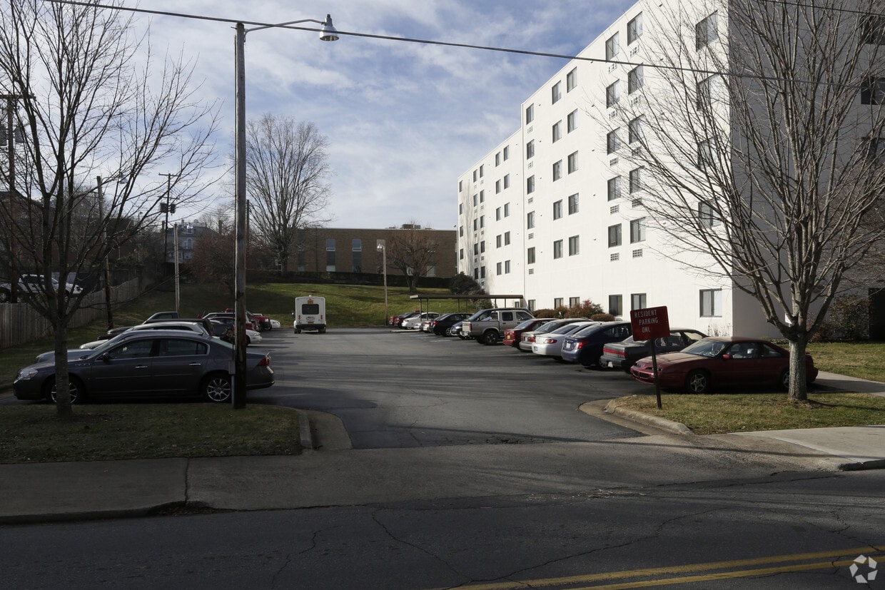 Building Photo - Waynesville Tower