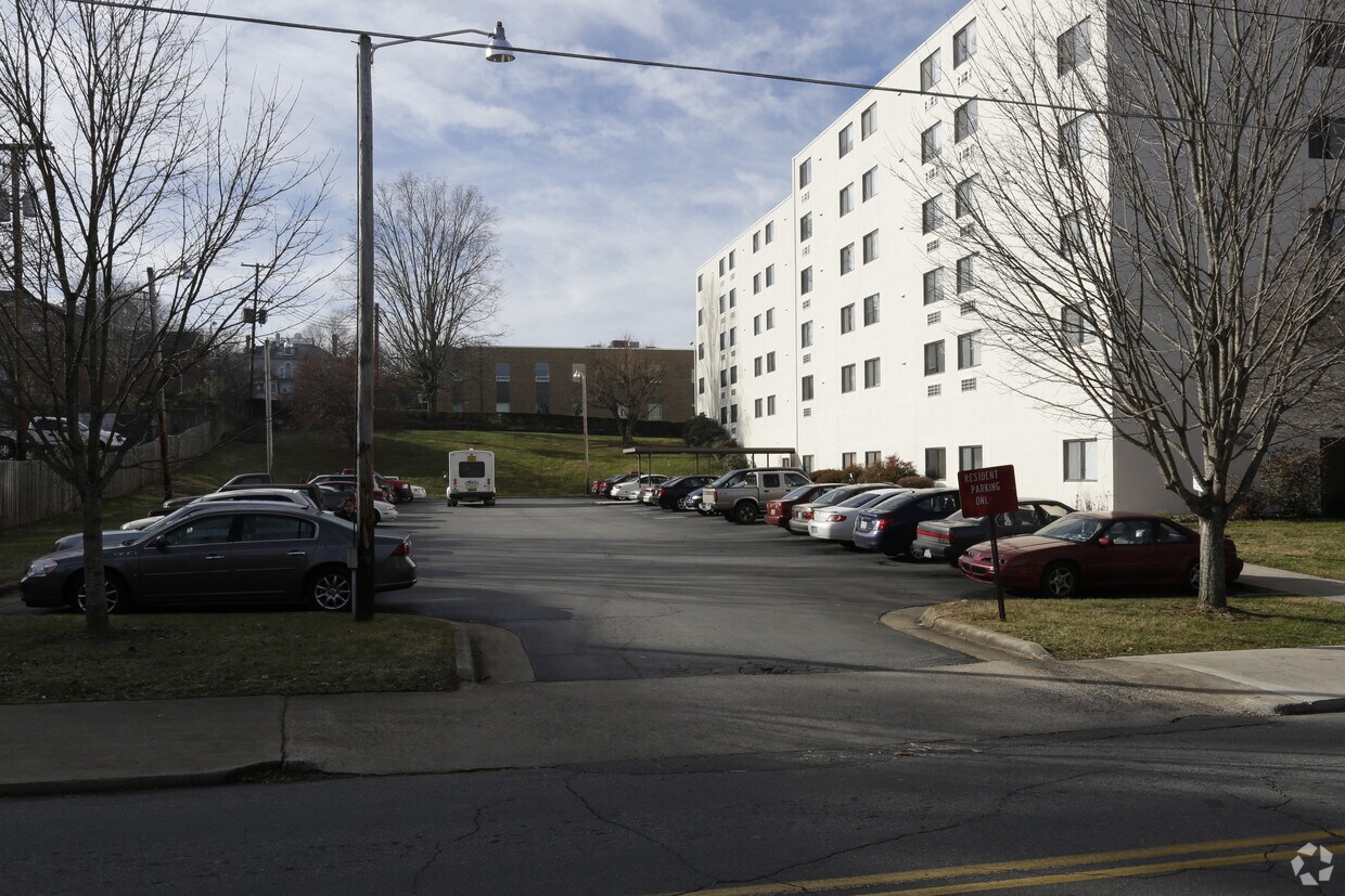 Foto del edificio - Waynesville Tower