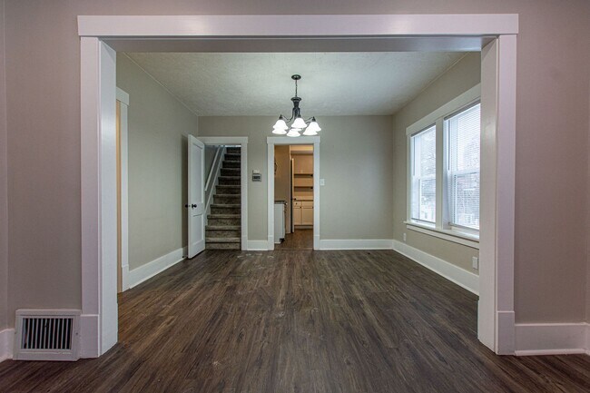 Foto del edificio - 3 Bedroom / 2 Bath Home with Garage off 45...