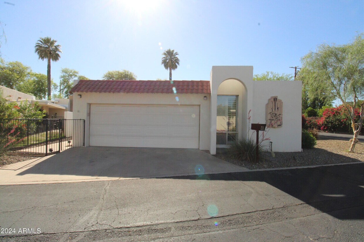 Primary Photo - 3135 48th St