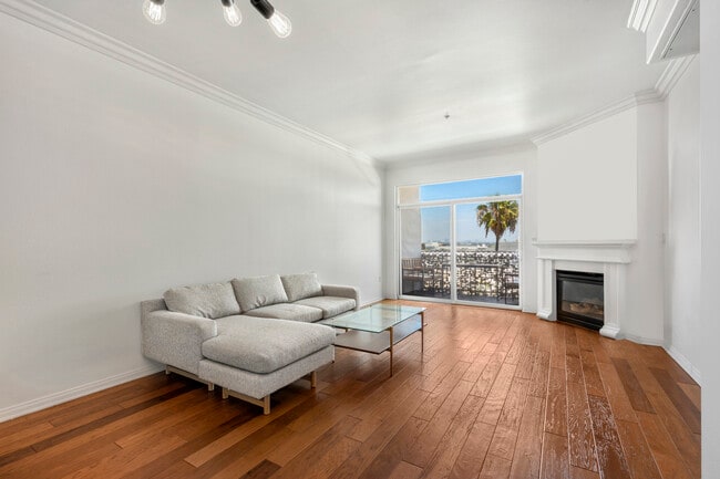 Building Photo - 3750 Santa Rosalia Dr