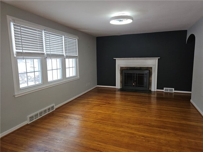 Foto del edificio - 940 S Grosvenor Rd