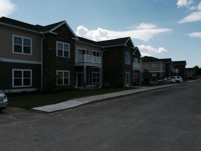 Foto principal - 7801 Merrick Rd