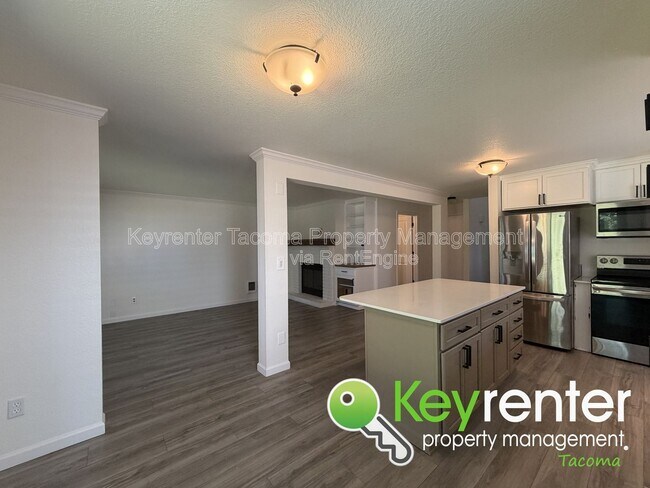 Building Photo - 319 10th Ave SE