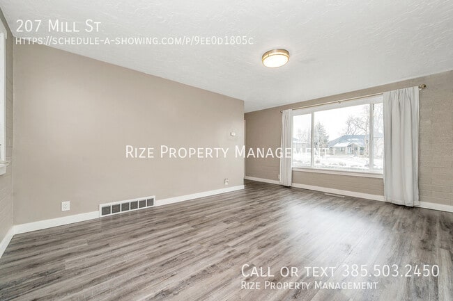 Building Photo - 207 Mill St