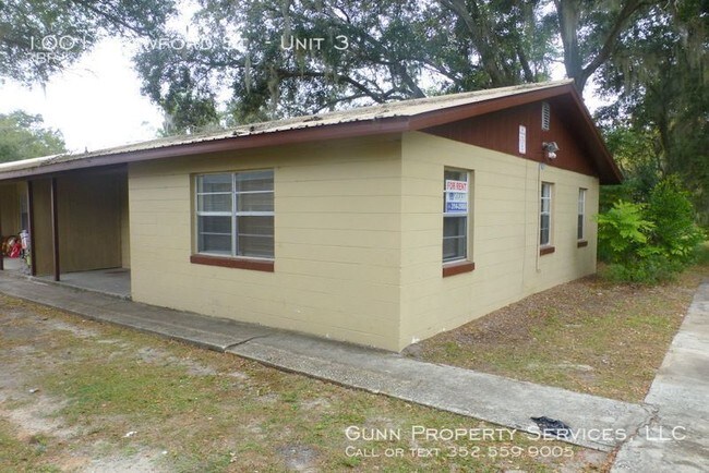 Building Photo - 3 Bedroom, 1 Bath Triplex, Accepts Section 8
