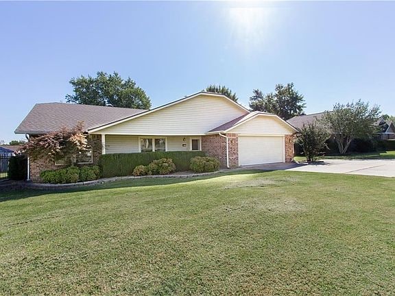 Building Photo - 1807 Carrie Pl