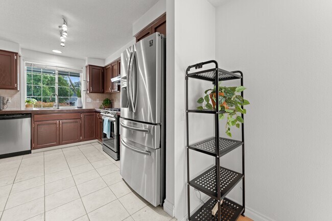 Building Photo - 14547 SW 83rd Ct