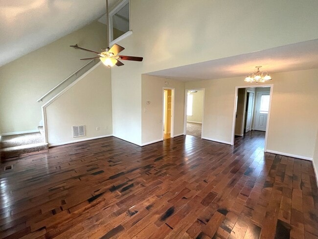 Foto del edificio - 1028 Cherry Hills Ct