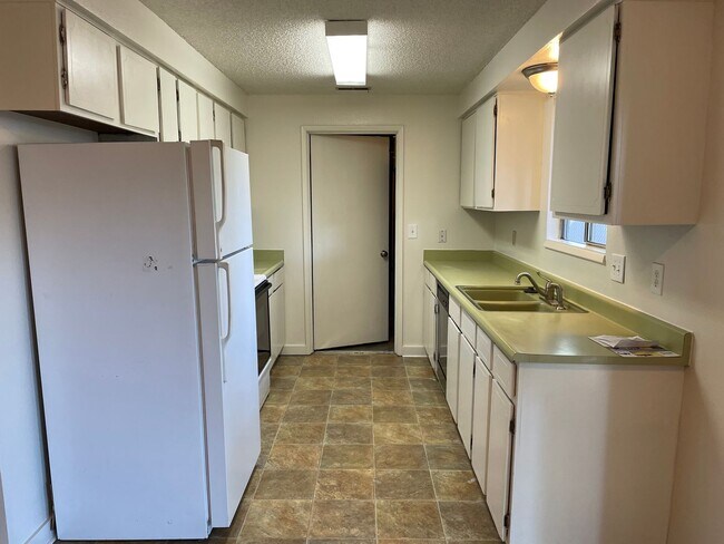 Building Photo - Nicely Tucked Away-3 Bed 2 Bath Home ~ New...