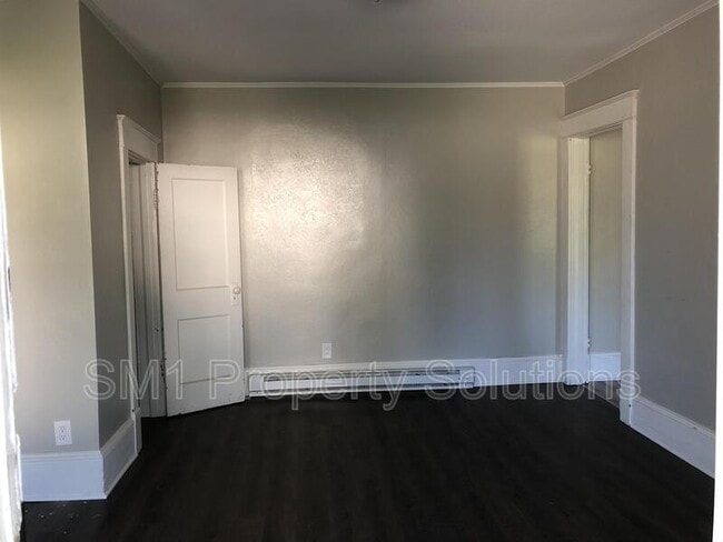 Building Photo - 2823 E Bessemer Ave