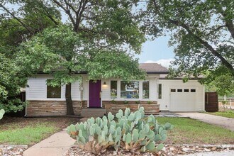 Building Photo - 1303 Morrow St