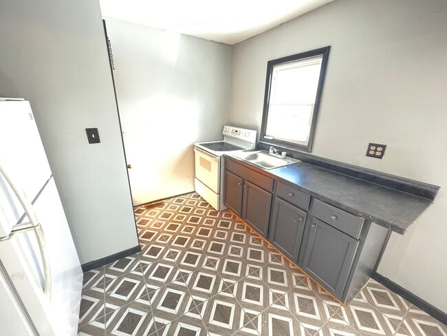 Foto del edificio - 2527 Georgetown Rd