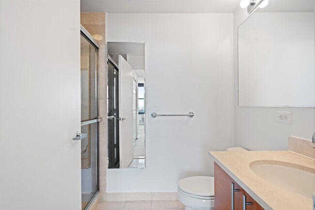 Building Photo - 102 Christopher Columbus Dr