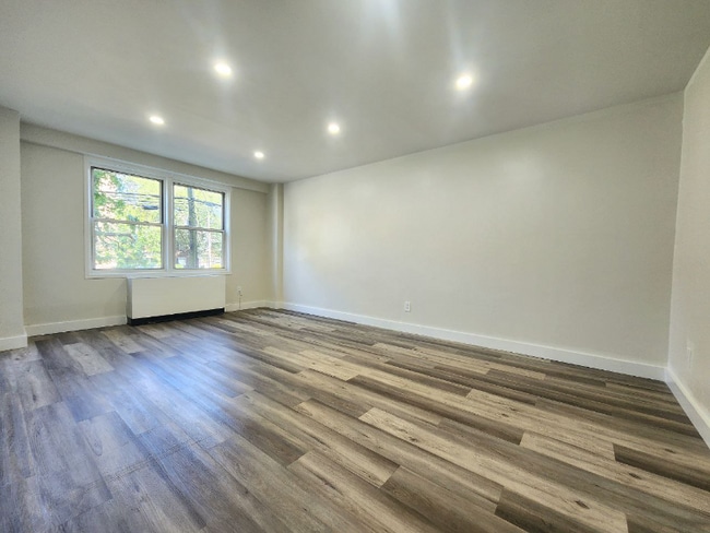 Foto del edificio - 750 N Broad St