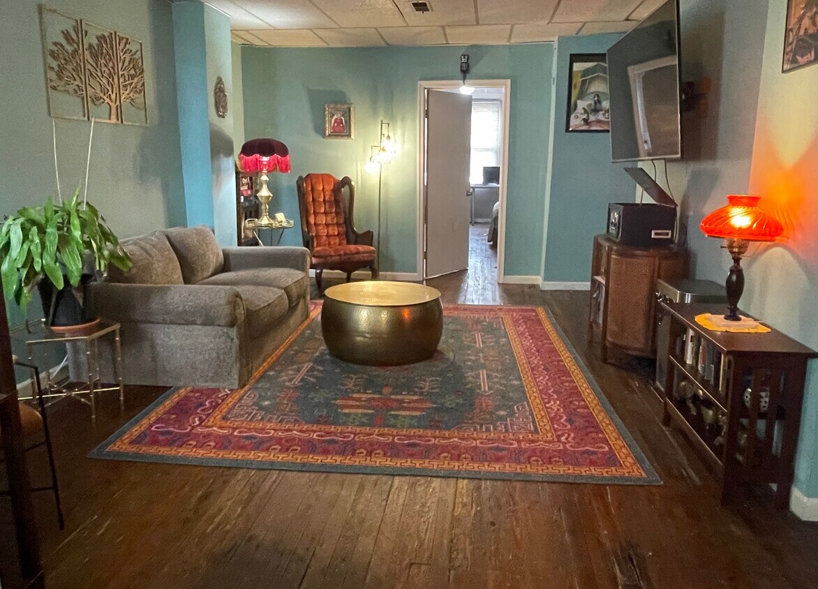 Foto principal - 732 S 4th St