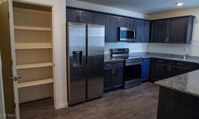 Foto del edificio - 2765 Frosted Teal Ave