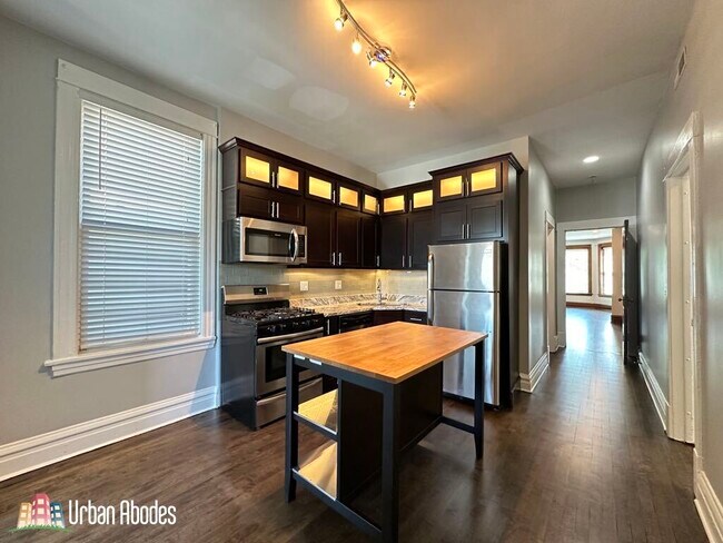 Foto del edificio - 3444 W Wrightwood Ave