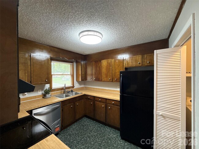 Foto del edificio - 7905 Haverstraw Ct