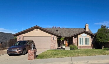 Building Photo - 299 Alyssum Cir