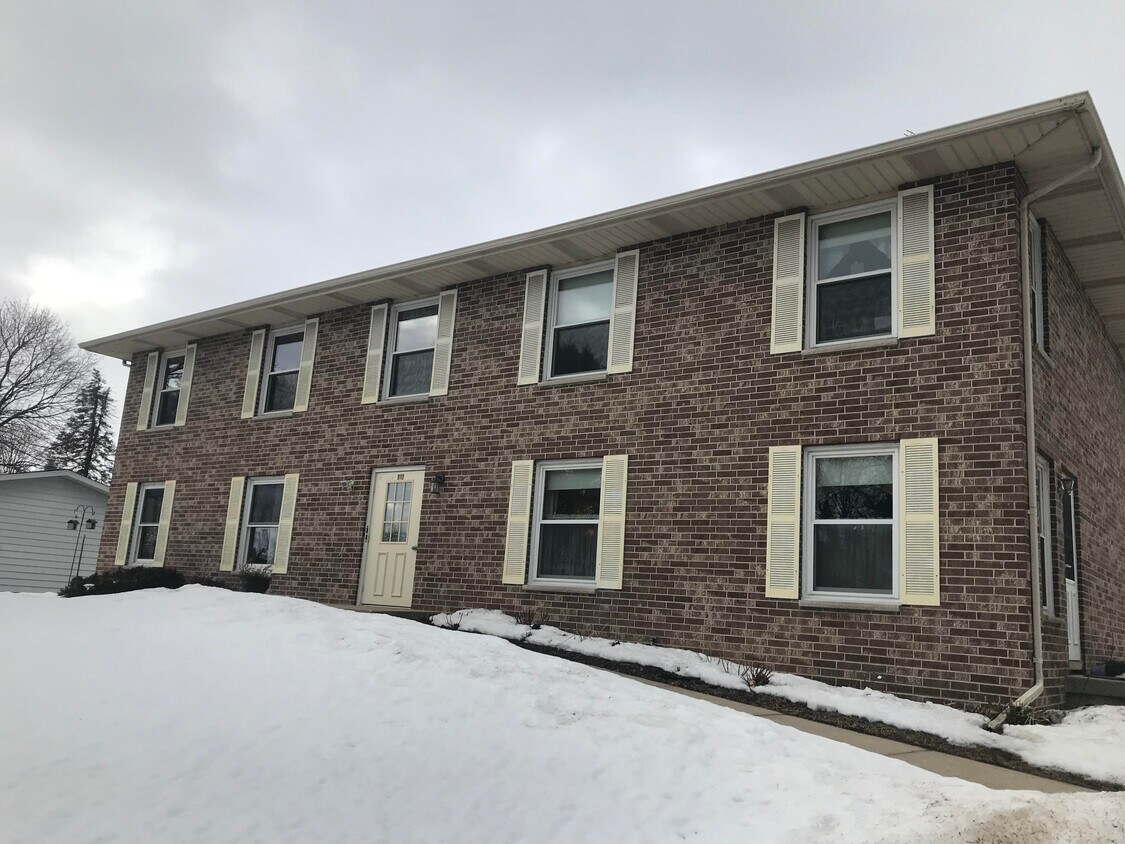 312 Franklin St Unit 3, Watertown, WI 53094 Apartments in Watertown, WI
