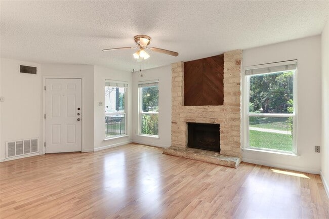 Building Photo - 10616 Mellow Meadow Dr