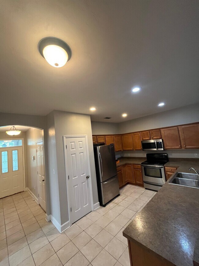 Foto del edificio - 5600 Hampton Hill Cir
