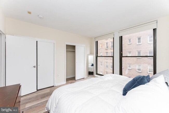 Foto del edificio - 135 S 19th St