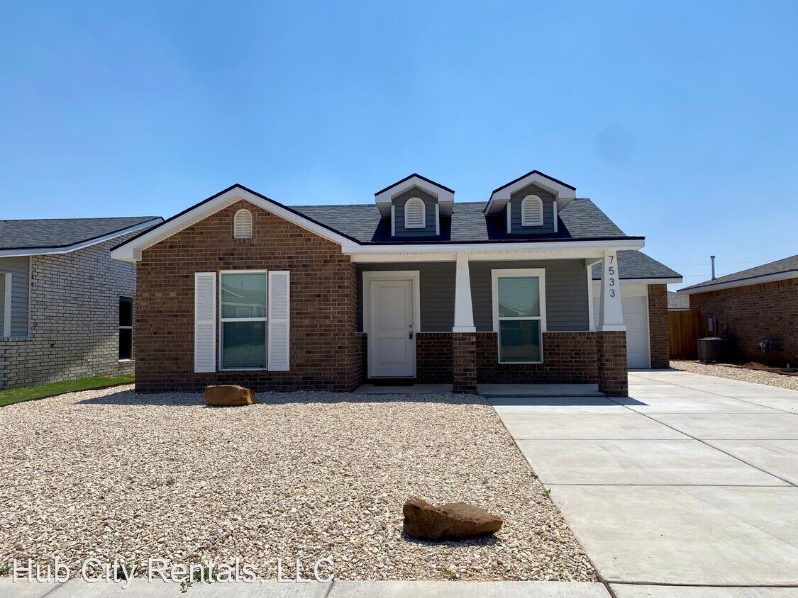 3 br, 2 bath House 7533 32nd St House Rental in Lubbock, TX